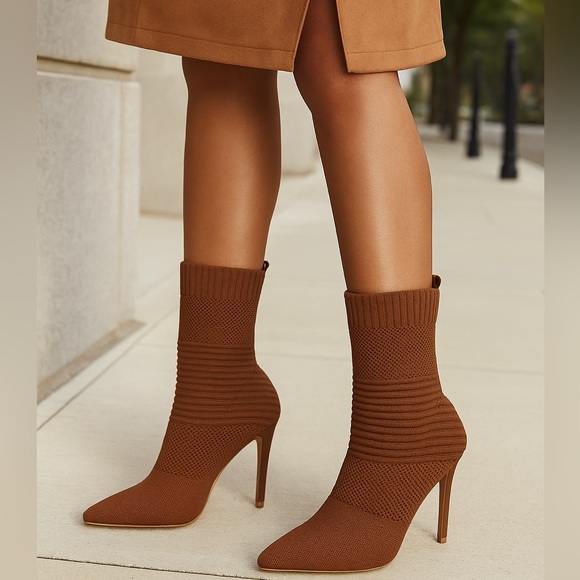 New - Pointed Toe Boots, Stiletto Heel, Fold-Over Cuff | Size 8 - Picture 2 of 7